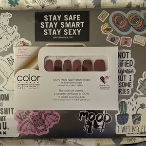 *Color Street* Rose Goes Nail Strips